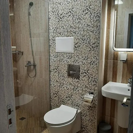 Deluxe 5 Apartment *