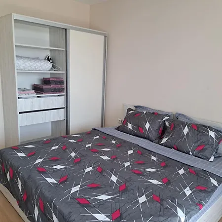 Deluxe 5 Apartment